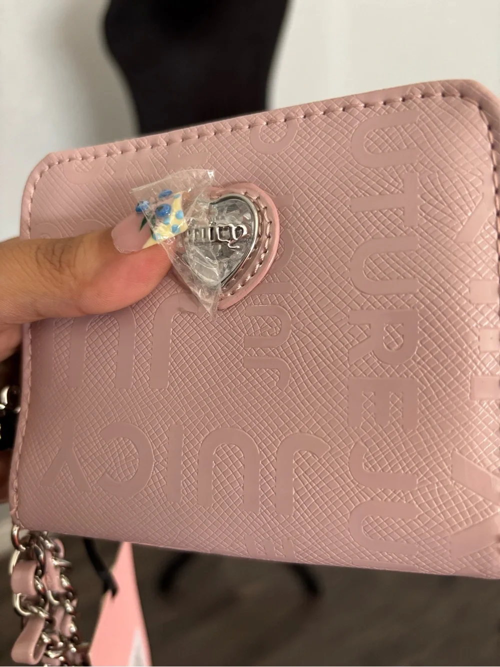 Juicy Couture compact glossy